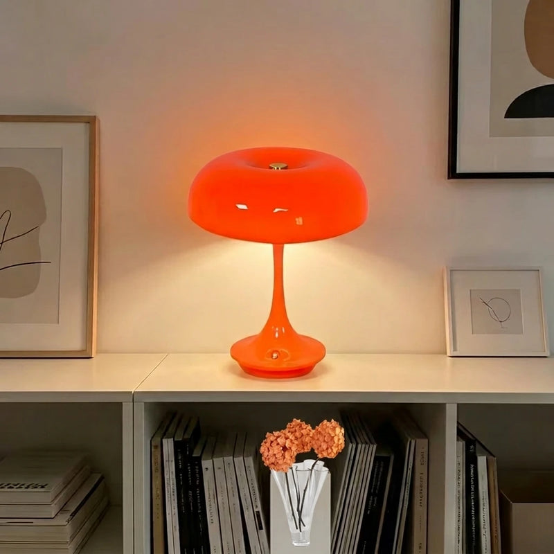 Capucine, lampe champignon en ABS à chapeau large sur pied évasé — vue 5