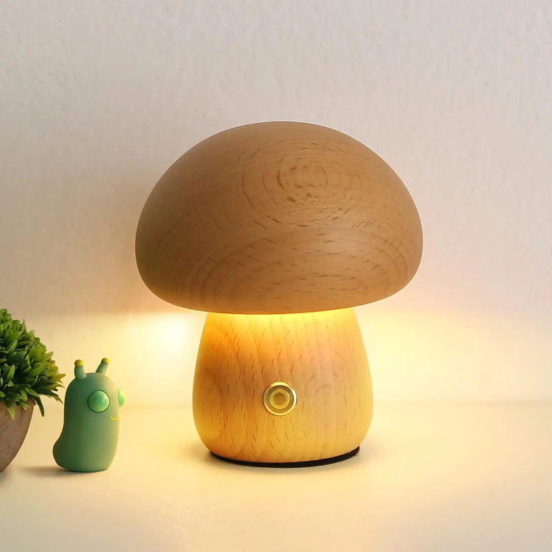 Morille, veilleuse champignon en bois tourné, bouton tactile en laiton — vue 9