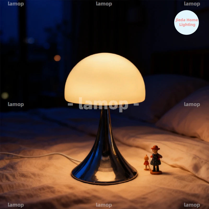 Otto, lampe champignon en verre à chapeau dôme sur socle chromé, 27 cm — vue 5