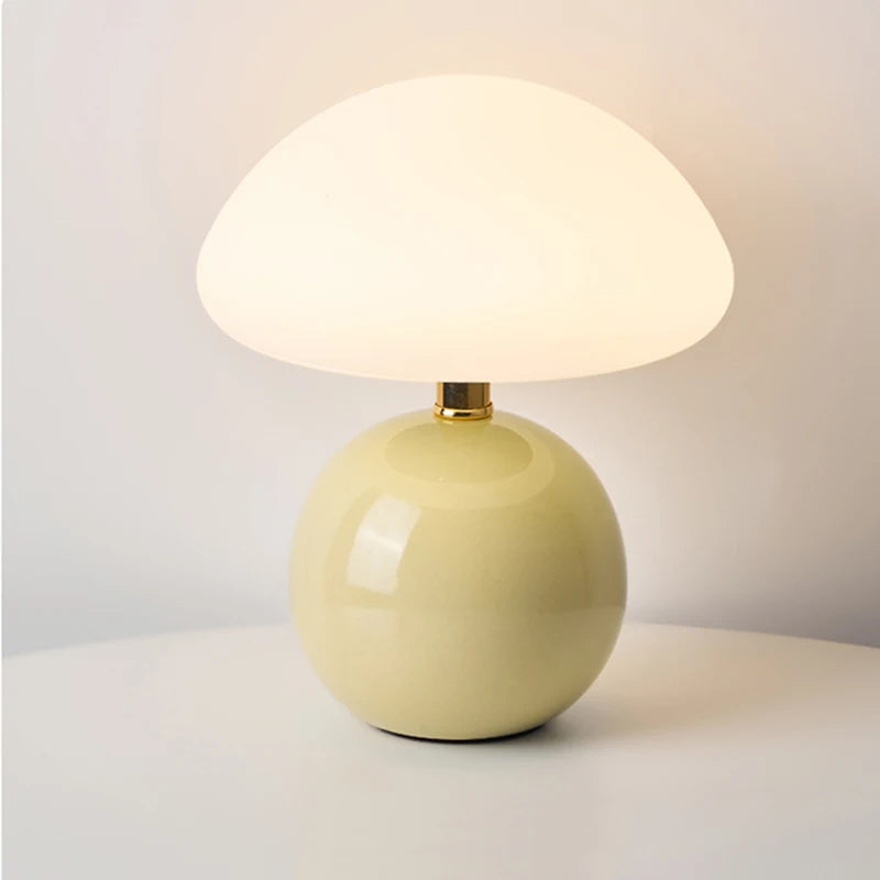 Bille, lampe champignon à pied boule en céramique émaillée et abat-jour dôme