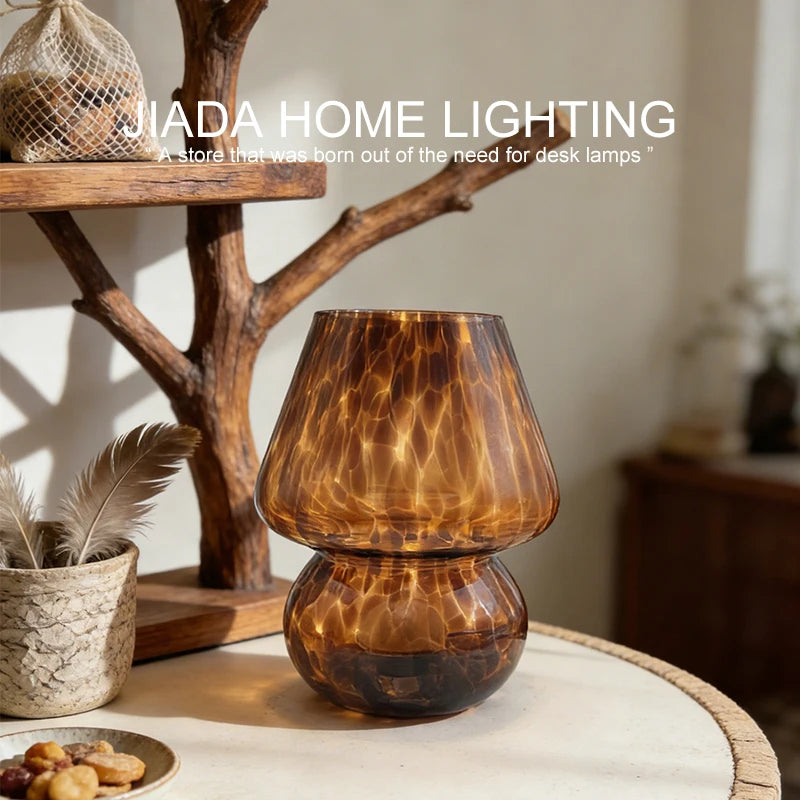 Sablé, lampe champignon en verre ambré moucheté façon écaille, 18 cm — vue 2