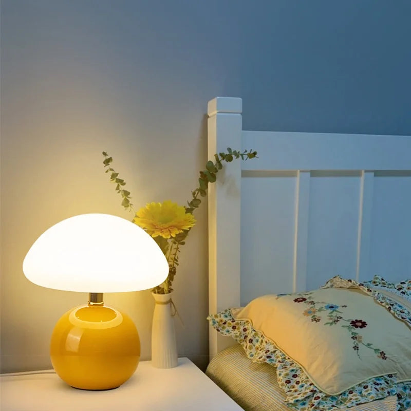 Bulle, lampe champignon en céramique émaillée à large chapeau diffusant, 22 cm — vue 3