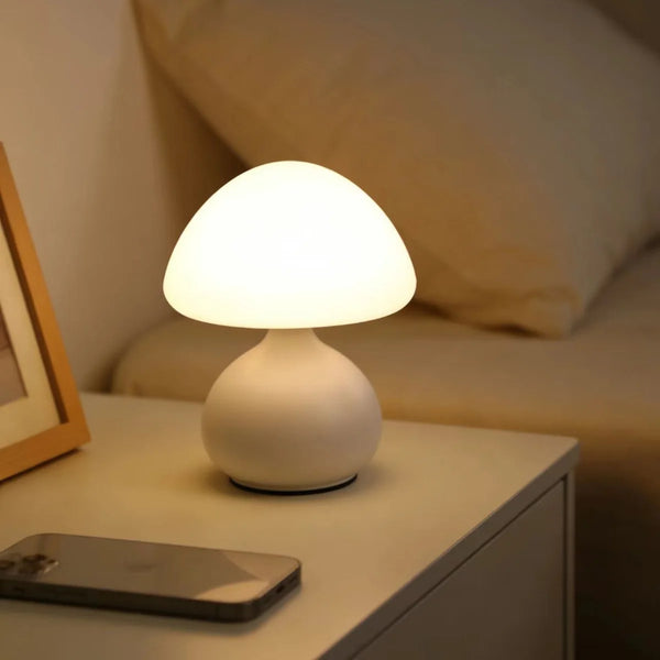 Colin, lampe champignon à chapeau acrylique opale sur base métal, gradation continue