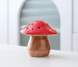 Fée, lampe champignon en céramique émaillée à chapeau percé de petits trous — vue 7