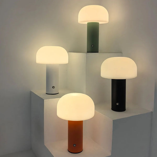 Nils, lampe champignon sans fil de 22,5 cm, chapeau opale et corps coloré