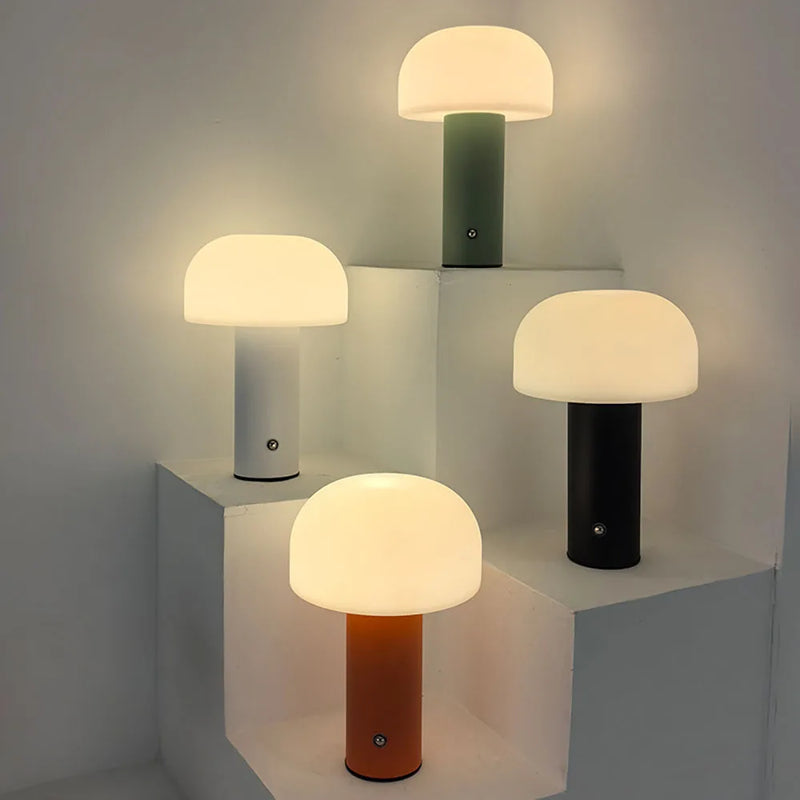 Nils, lampe champignon sans fil de 22,5 cm, chapeau opale et corps coloré