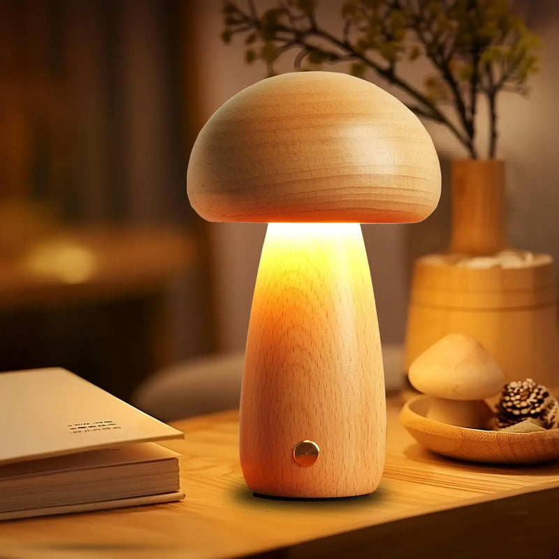 Morille, veilleuse champignon en bois tourné, bouton tactile en laiton — vue 10
