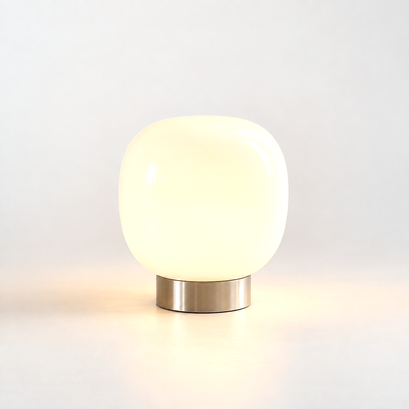 Praline, lampe champignon en verre opalin sur embase métal